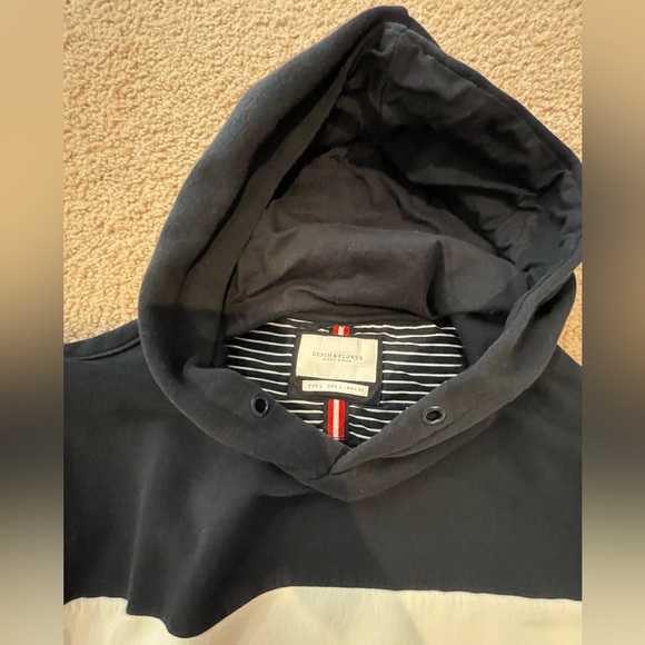 DENIM & FLOWER Men's Colorblock Hoodie - Picture 2 of 10